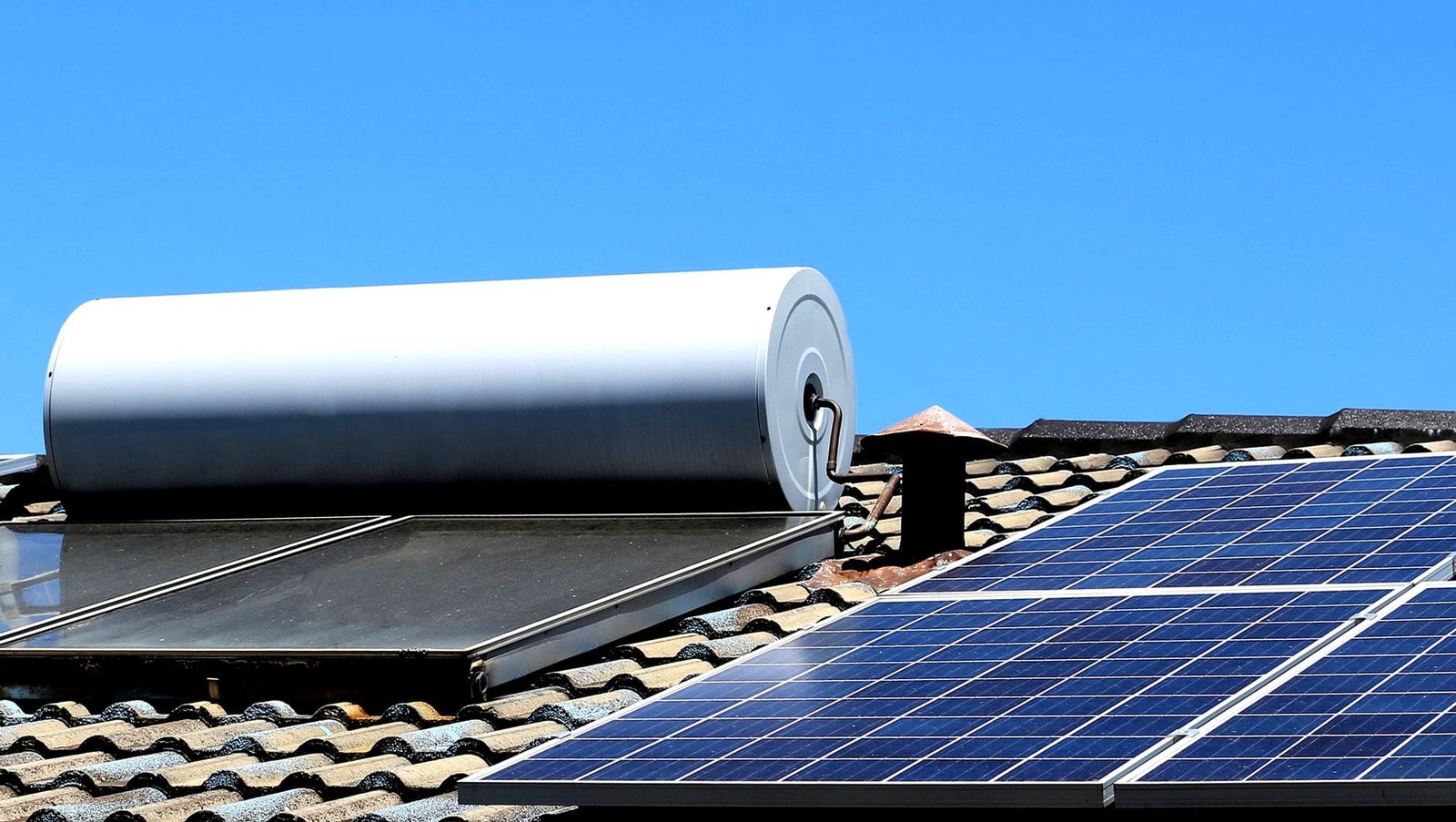 Solar-Panel-On-The-Roof