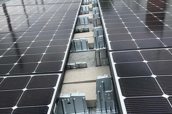 Read more about the article Q Cell vs LG Solar Panels